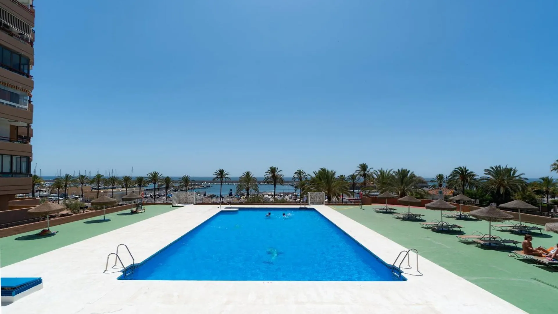 Apartment Sur Suites Palmeras 4 Fuengirola Spain